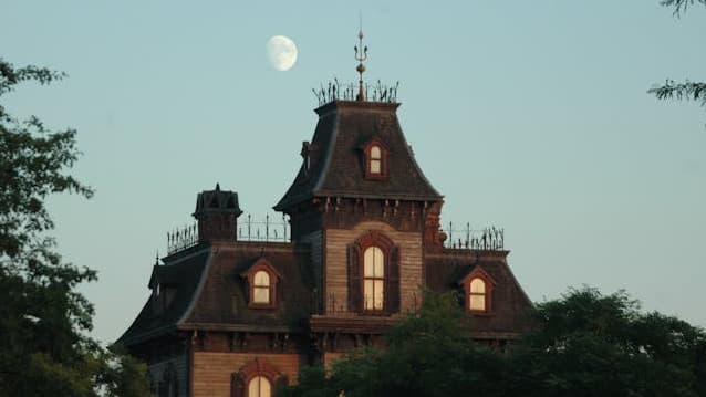 MotW: This Strange, Olde House