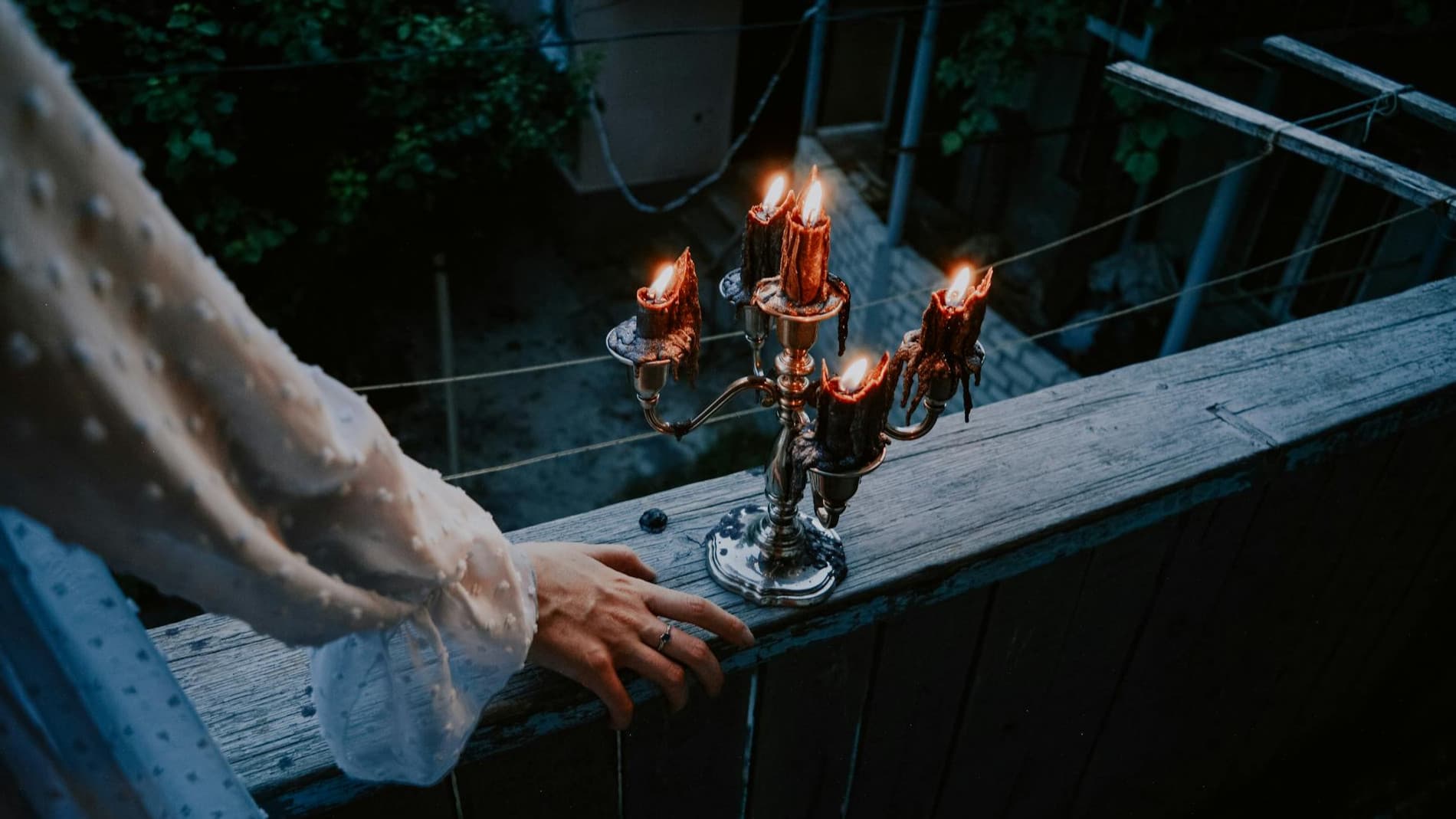 The Between: West End Wraith