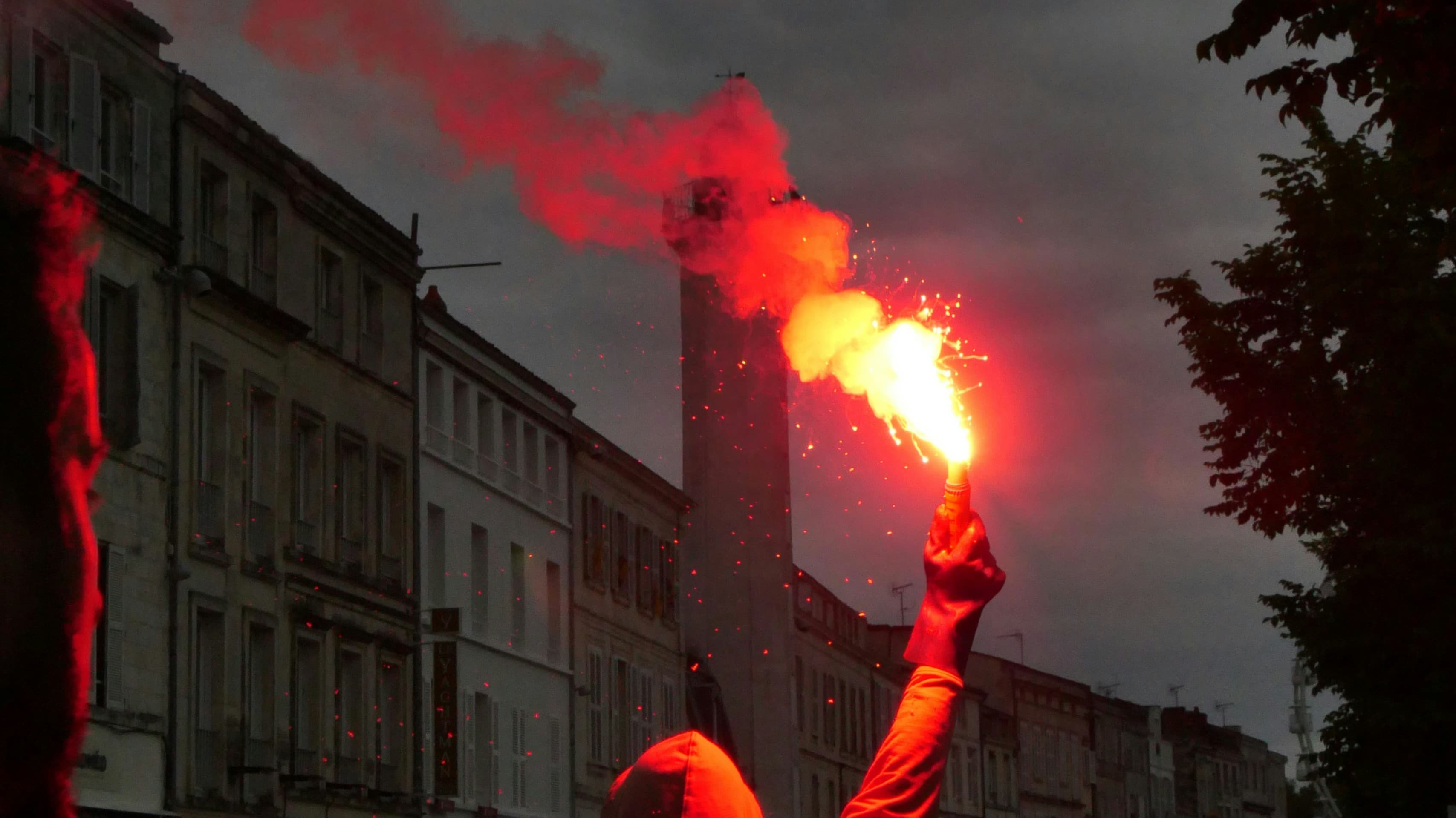 "Do You Hear the People Sing?" - Mini Campaign for Young Adults