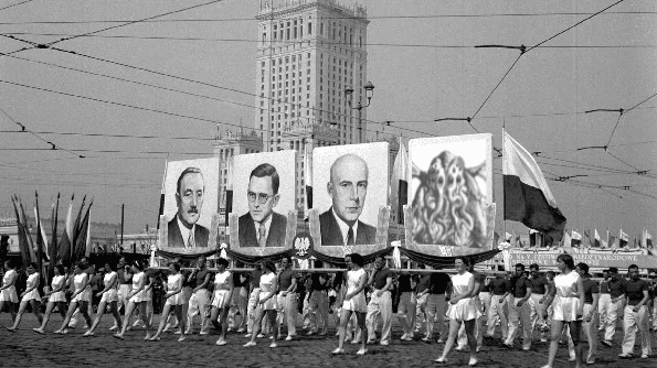 Fight Eldritch Abominations... in Polish People's Republic!
