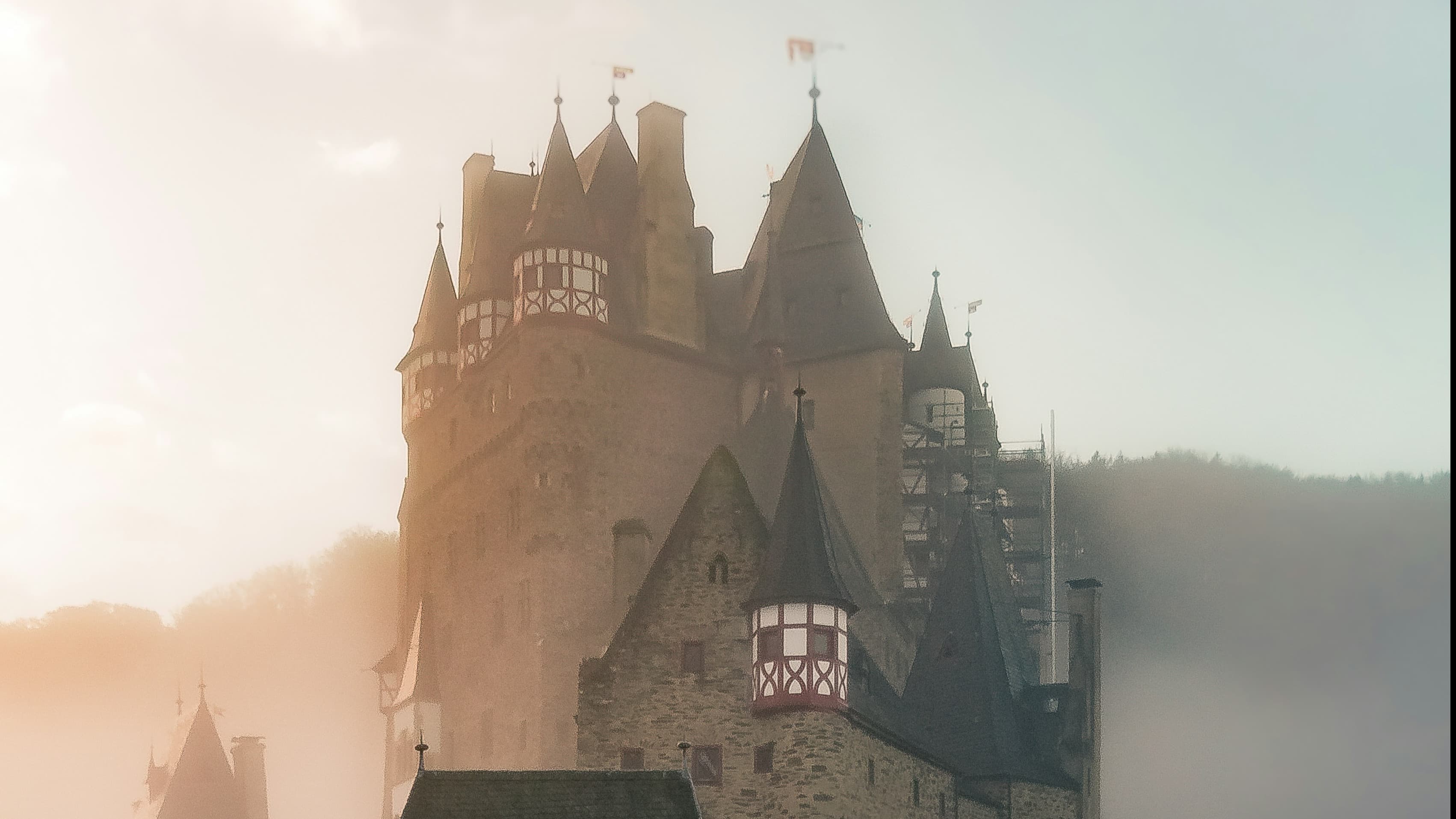 Reincarnated from my 9-5 to defeat a Demon king